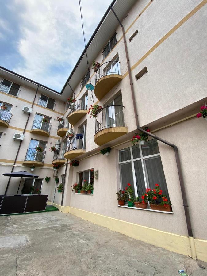 Vila Gymy Bed & Breakfast Constanta Exterior photo