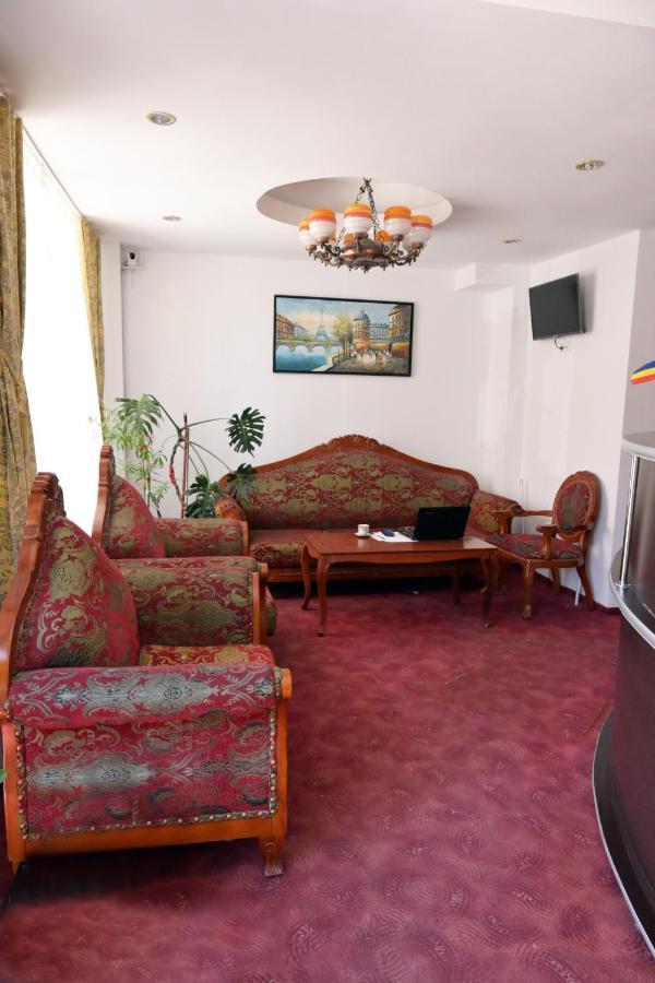 Vila Gymy Bed & Breakfast Constanta Exterior photo